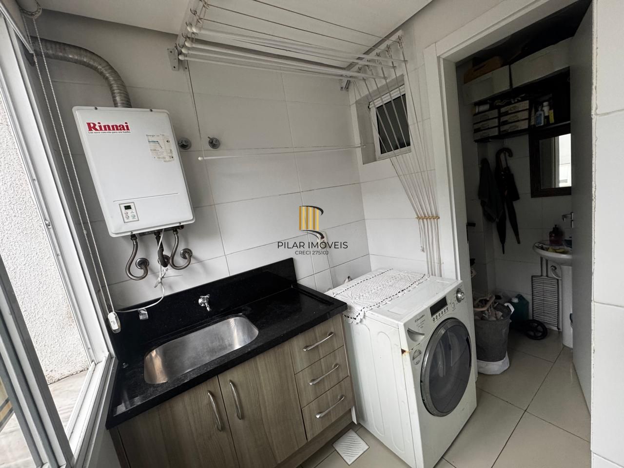 Apartamento semimobiliado à venda no bairro Santana, Porto Alegre