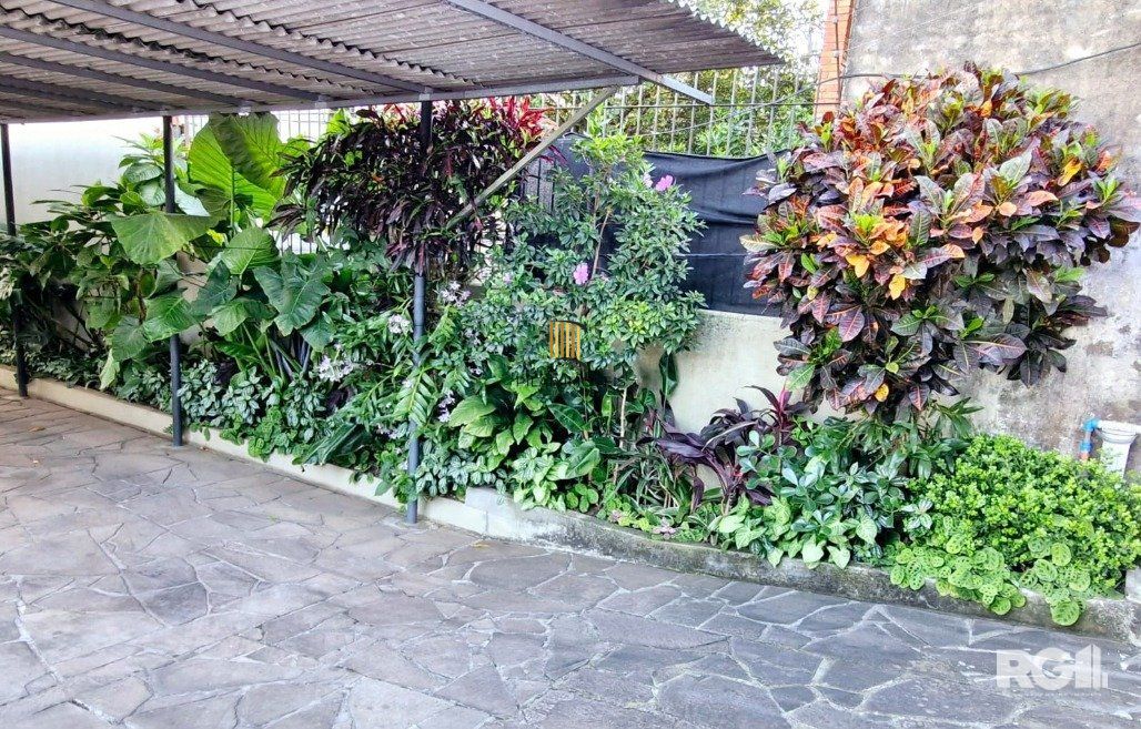 Casa à venda no Jardim do Salso - Porto Alegre - Cód. RP390826