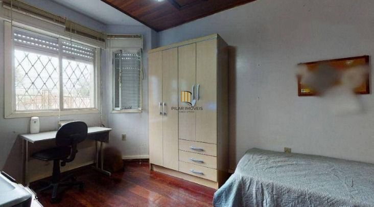 Casa para Venda - 190m², 4 dormitórios, sendo 1 suites, 2 vagas - Partenon