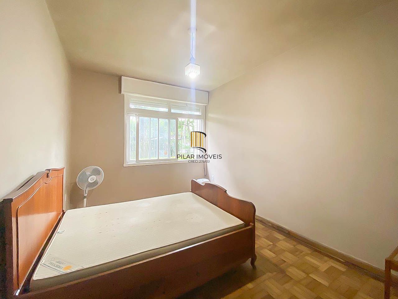 Apartamento 2 Dormitórios com Vaga Coberta no Menino Deus – Av. Ganzo, de Frente