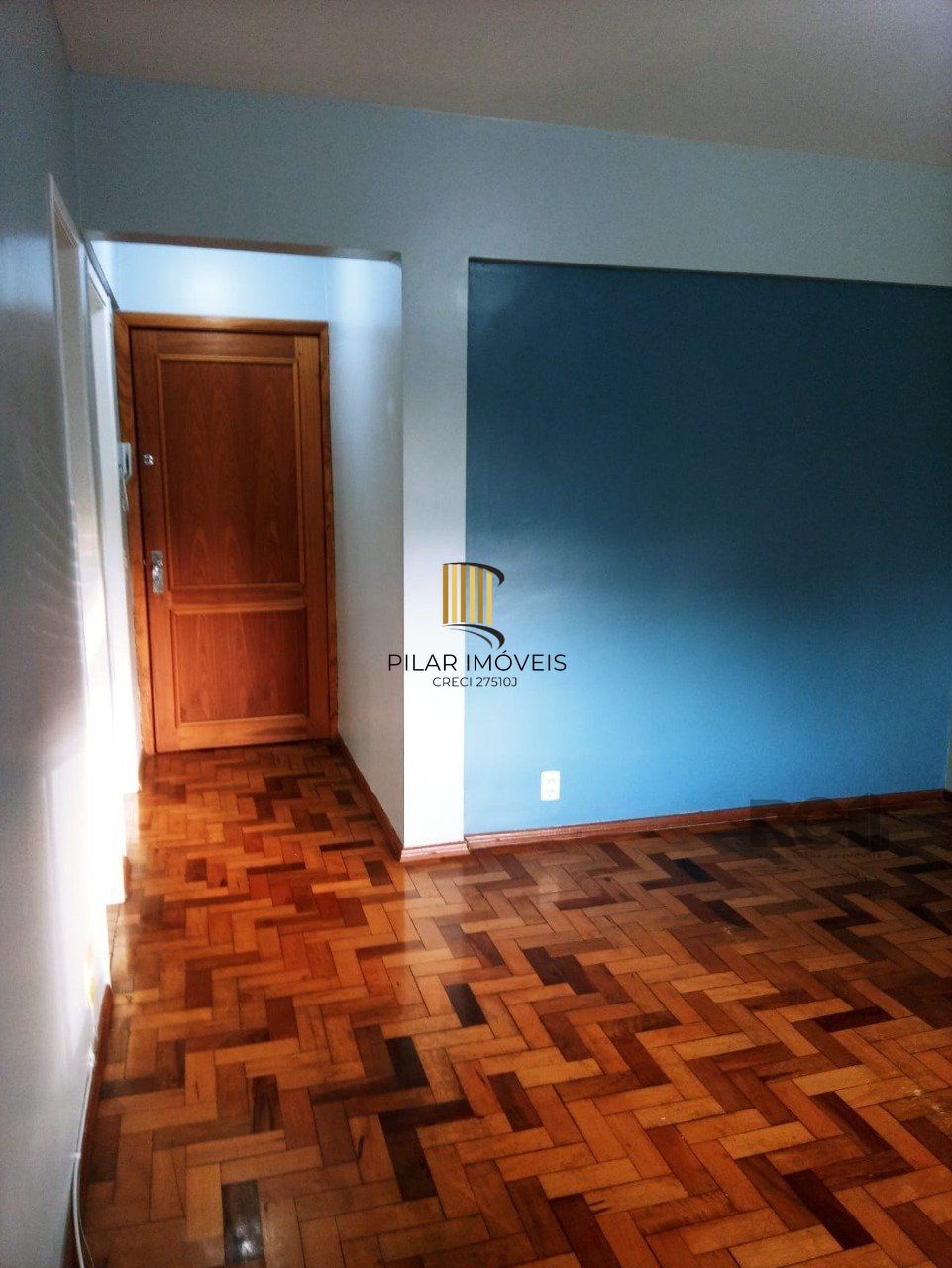 Apartamento 2 quartos, 2 banheiros e garagem na Cidade Baixa.