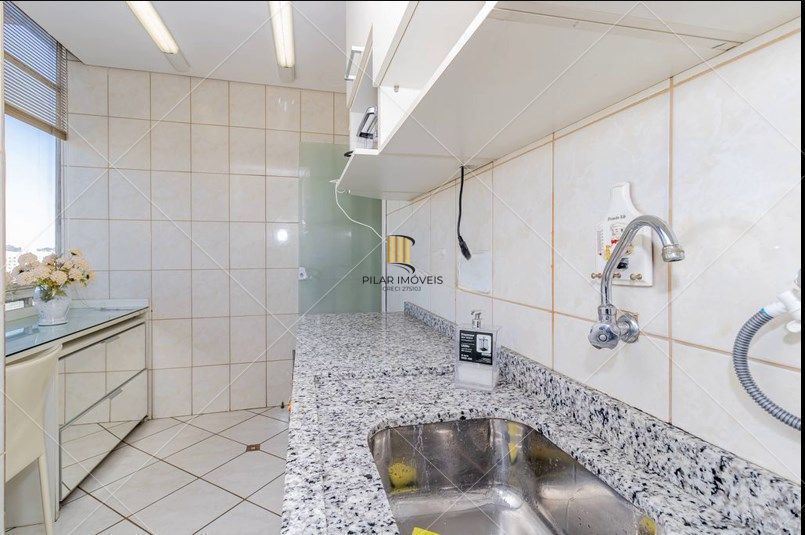 Vende Sala comercial no Centro Historico