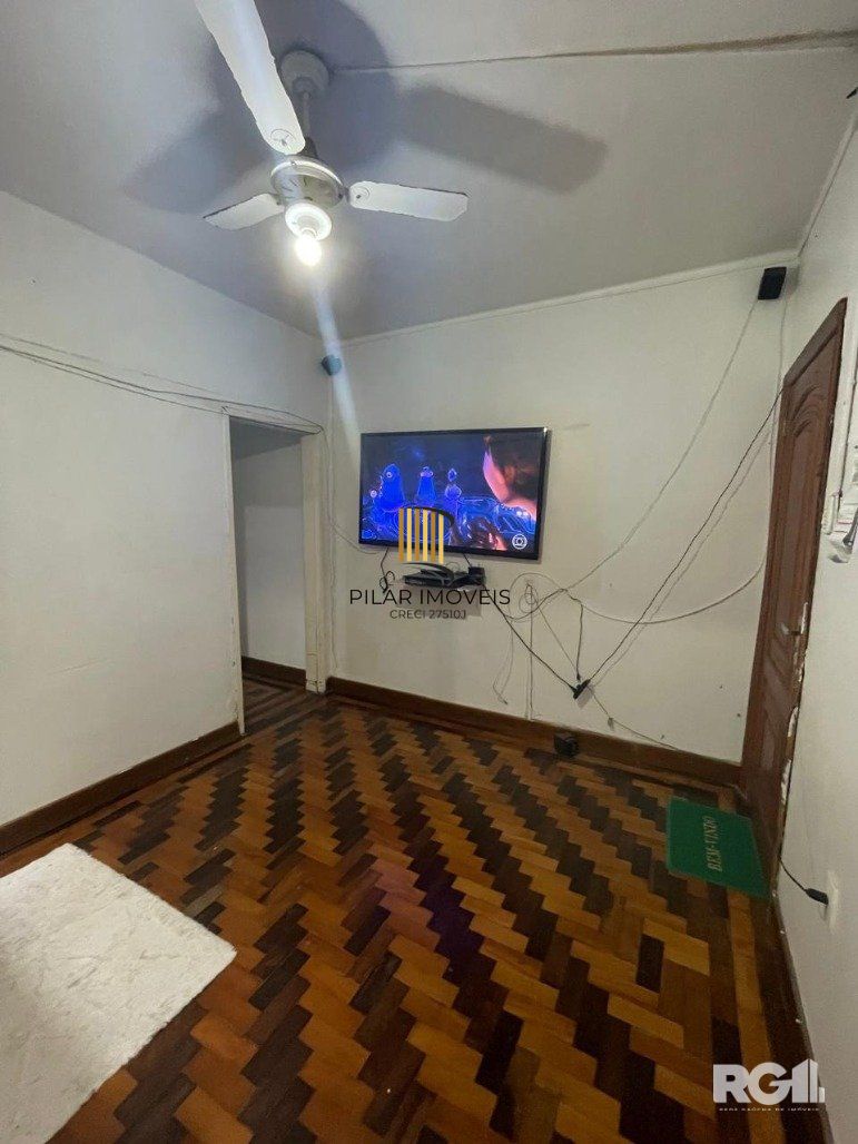APARTAMENTO DE 2 DORMITÓRIOS NO CENTRO HISTÓRICO.