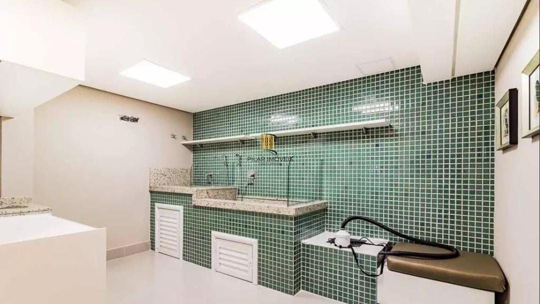 excelente apartamento 2 dormitorios  semi mobiliado localizado na cidade baixa