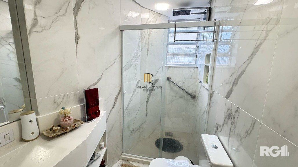 IMOVEL  A VENDA COM 142,30 M²  COM 3DORMITÓRIOS, ESQUINA VENANCIO AIRES