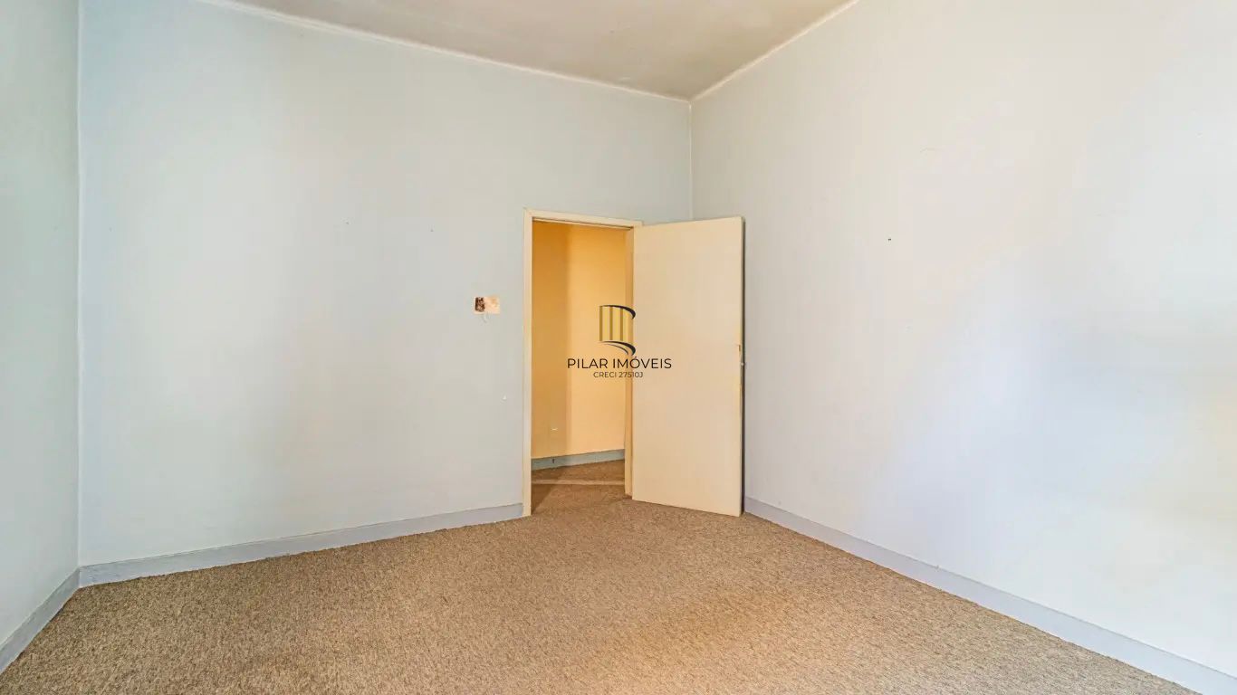 Prédio na Andre da Rocha com garagem