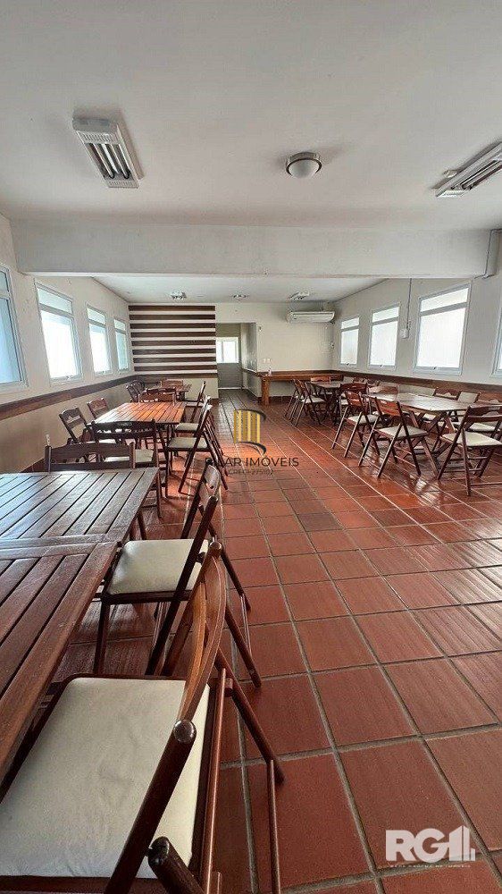 Apartamento 3 dormitórios de frente - 1 vaga garagem - ed. com elevador.