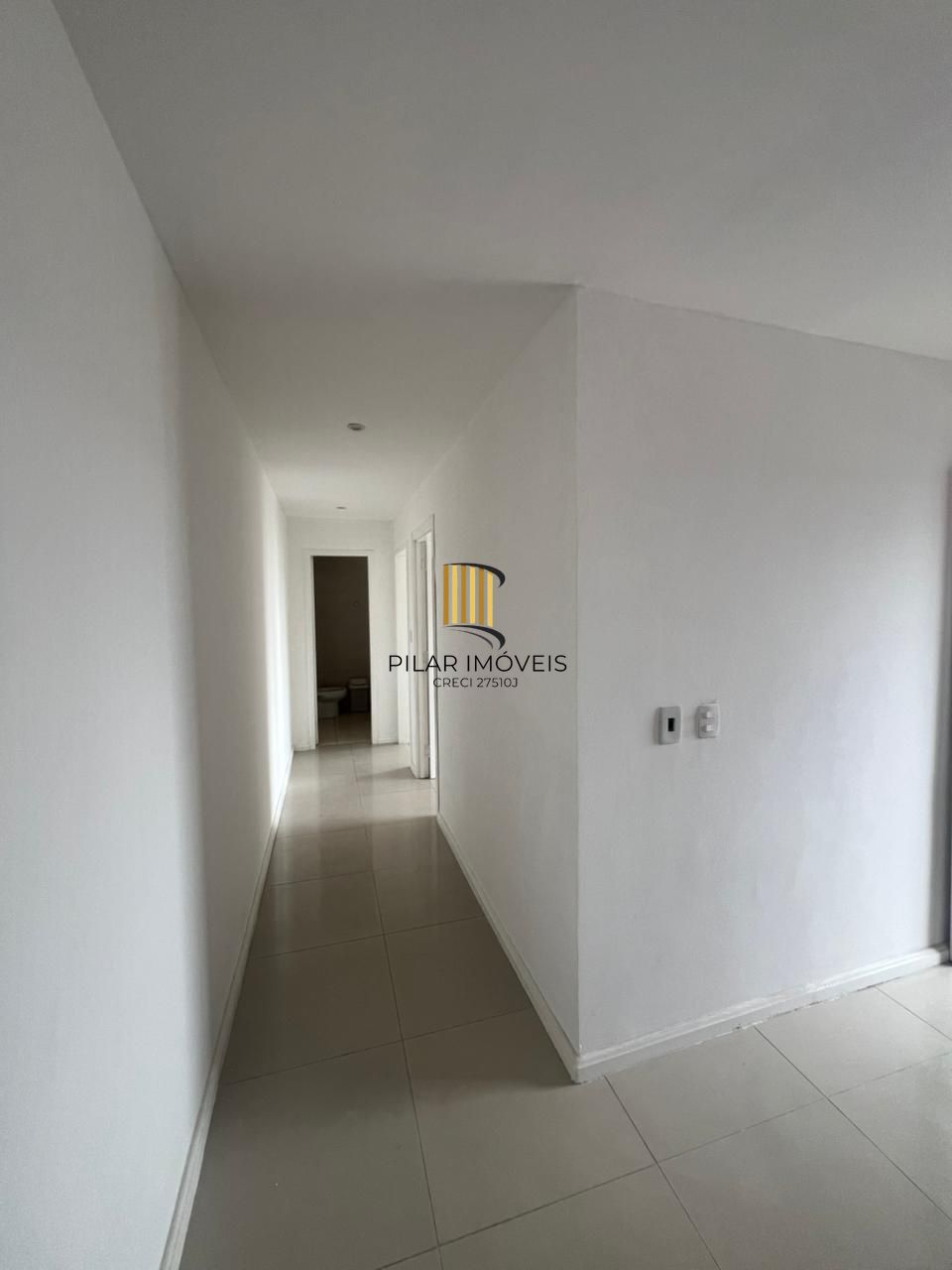 Cobertura reformada com terraço