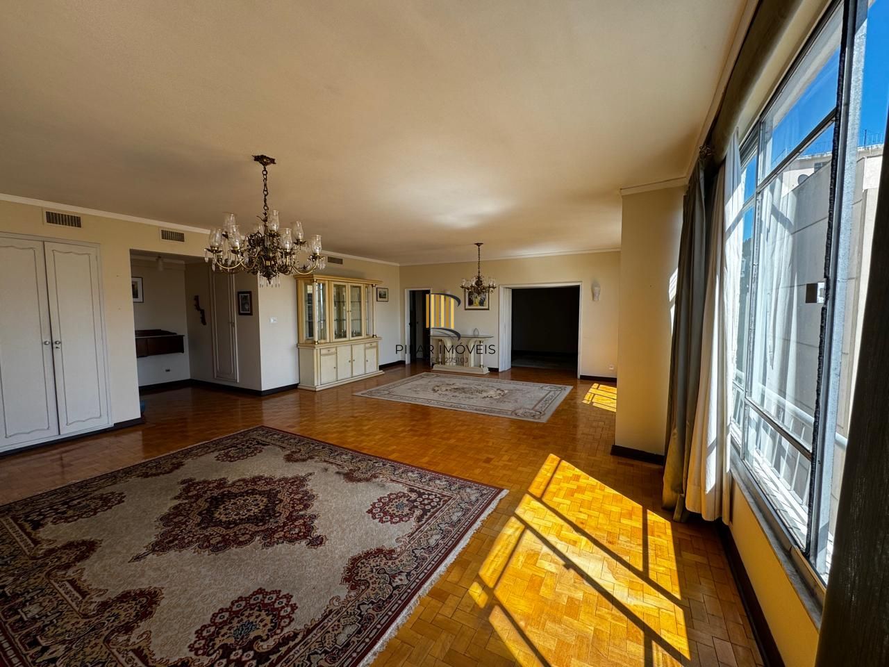 Apartamento super Amplo em frente a Santa Casa, Centro Histórico - POA