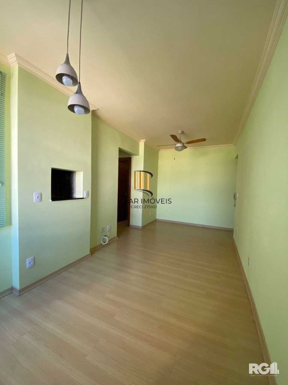 APARTAMENTO 2 DORMITÓRIOS COM VAGA DE GARAGEM COBERTA! CÓD.390235