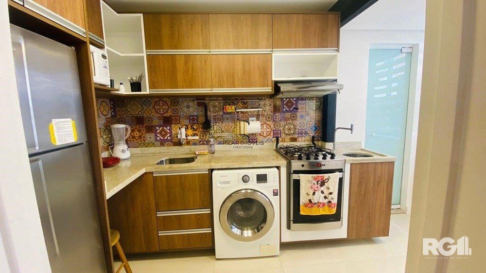 APARTAMENTO SEMI-MOBILIADO NO BAIRRO FLORESTA