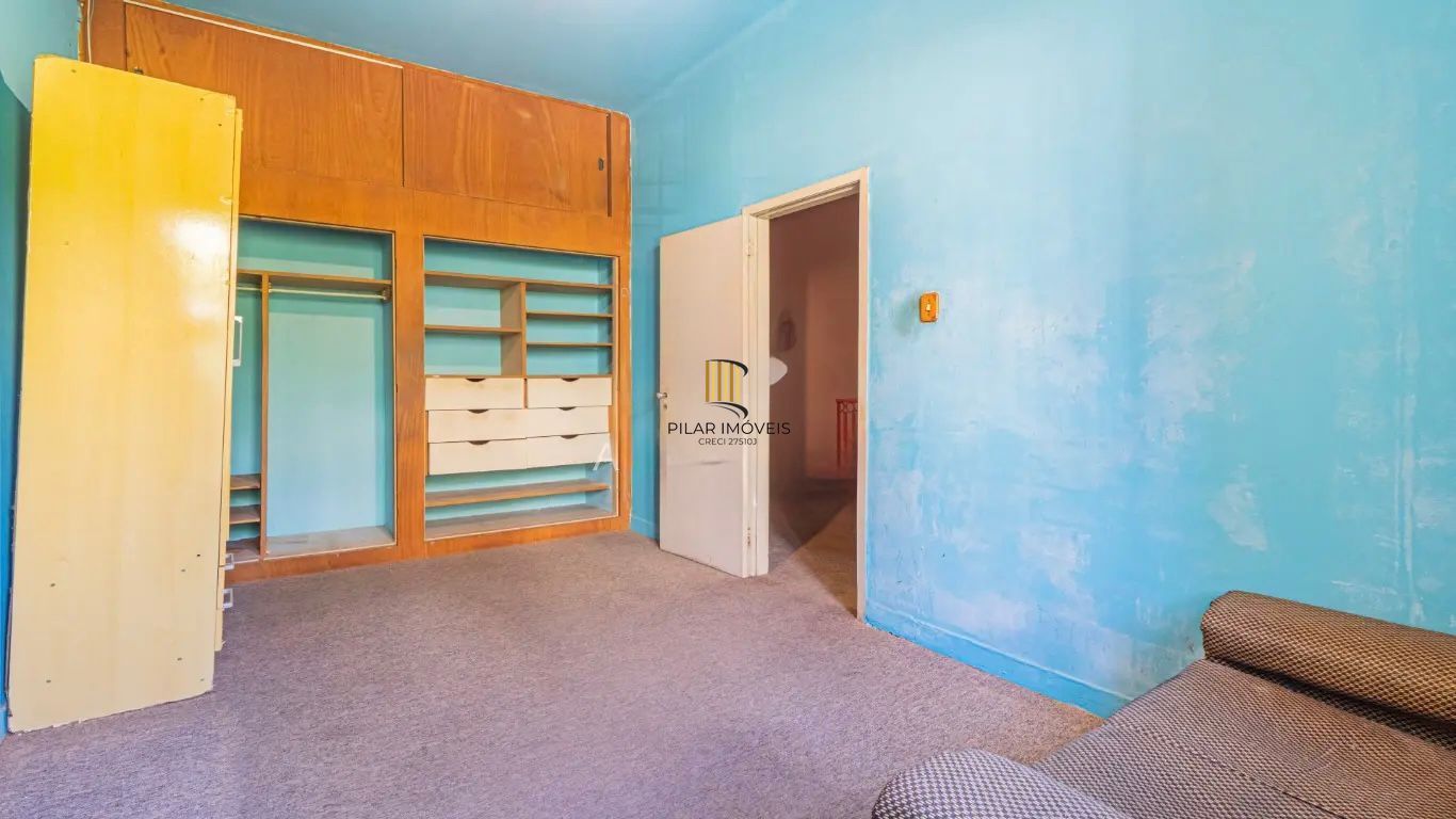 Prédio na Andre da Rocha com garagem