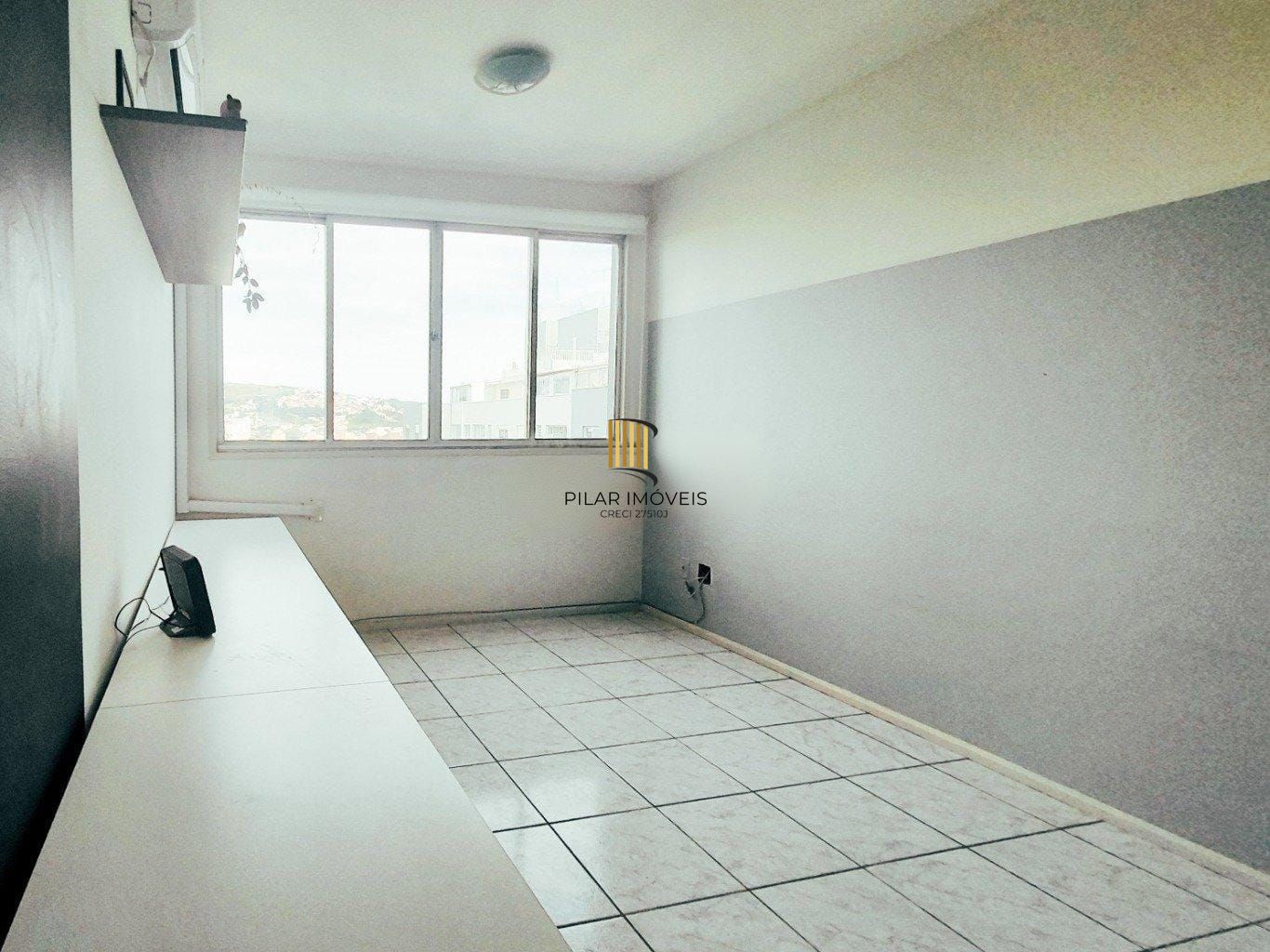 Apartamento 2 Dormitórios na Curupaiti com Vaga de Garagem – Completo e Bem Localizado