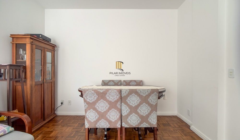 Apartamento 02 Dormitórios com Garagem