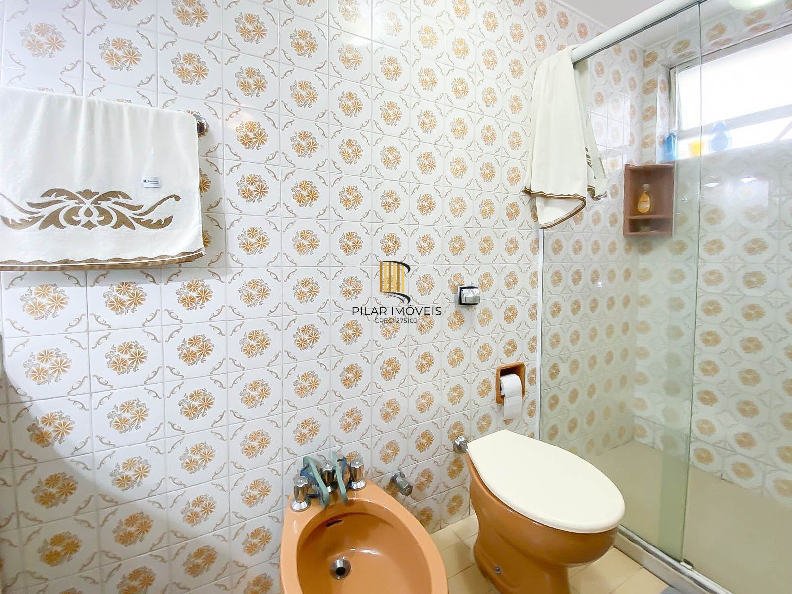 Apartamento 2 Dormitórios com Suíte, Closet, Escritório e Garagem no Rio Branco