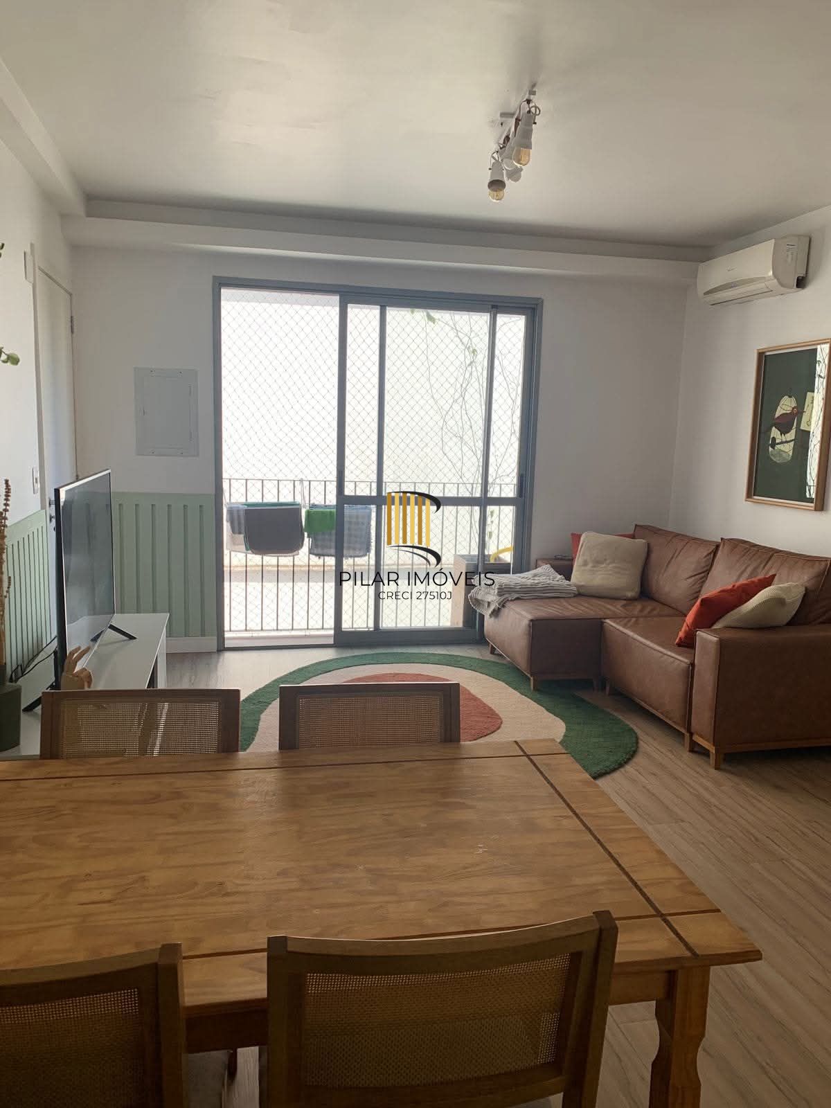 APARTAMENTO DE 2DORMITÓRIOS COM VAGA DE GARAGEM, EM PRÉDIO COM EXCELENTE PADRÃO CONSTRUTIVO.