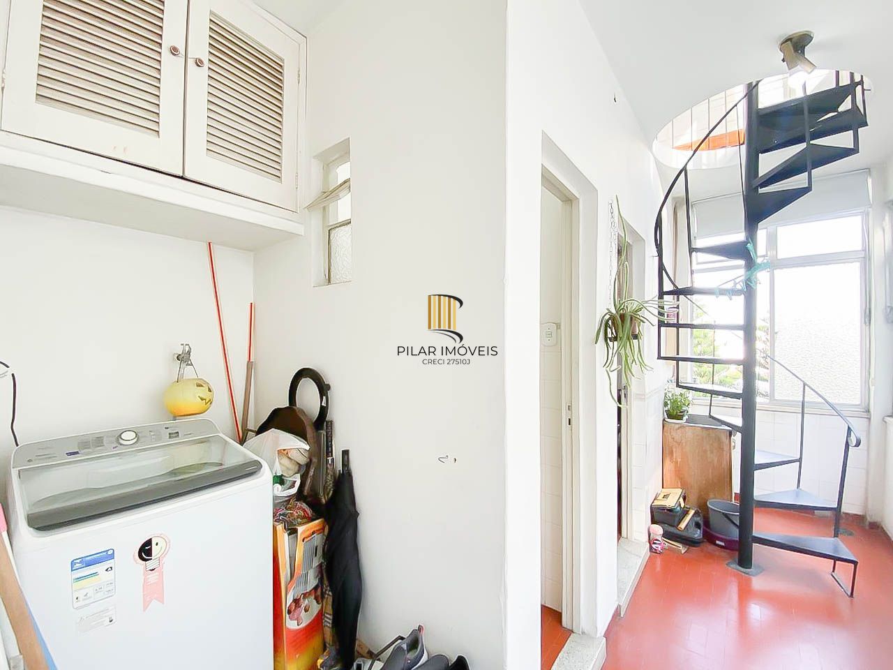 Duplex à venda no Rio Branco com 2 dormitórios, salão privativo e 2 vagas