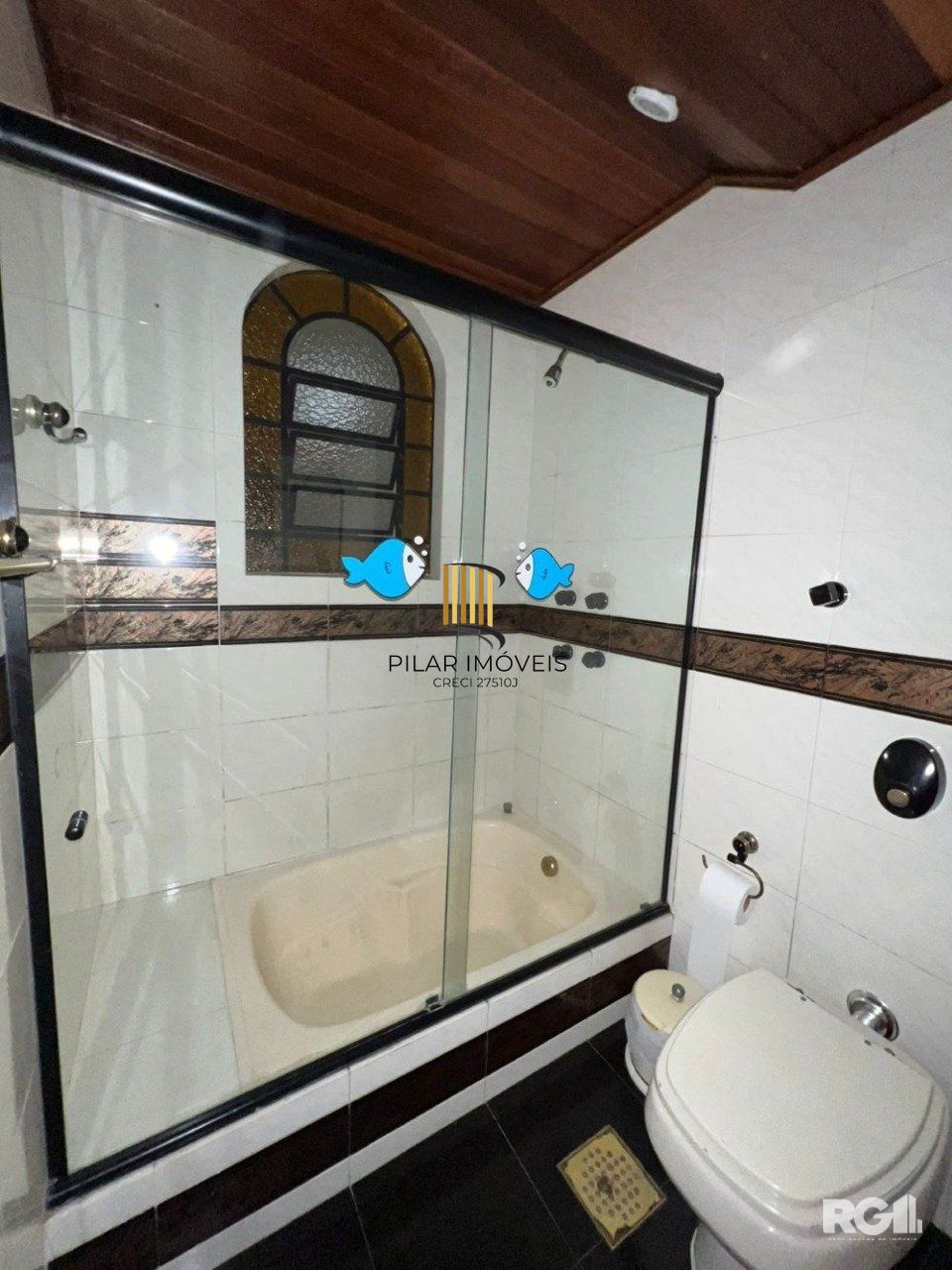 2 dormitórios térreo com pátio e suíte.