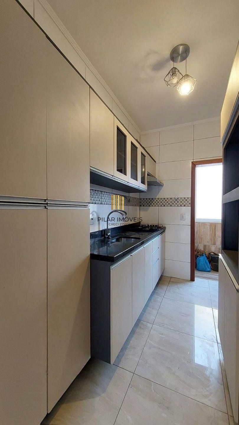 Apartamento Reformado de 2 Dormitórios com Sacada no Menino Deus, Porto Alegre