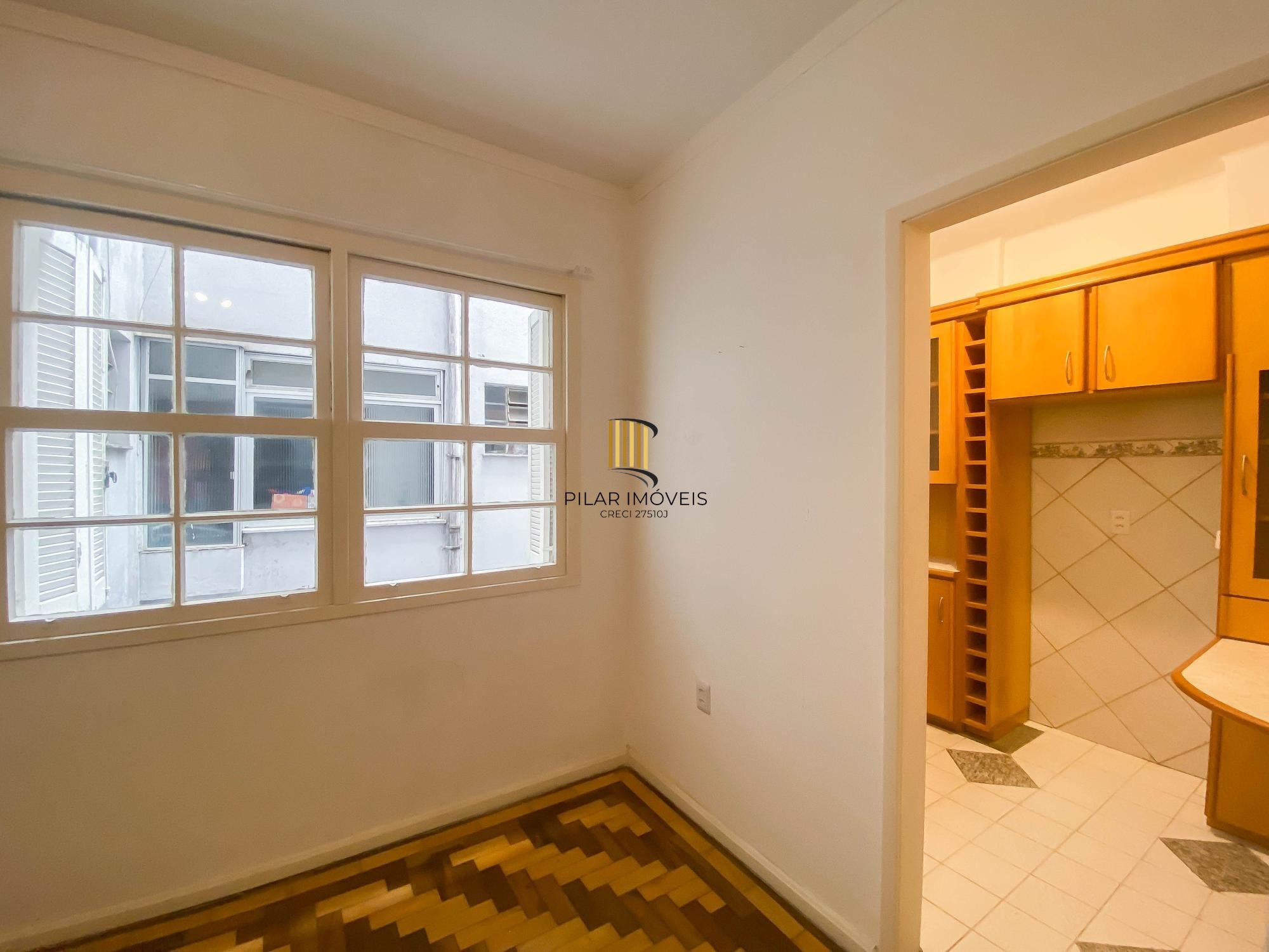Apartamento 2 dormitórios na Duque de Caxias, Centro Histórico