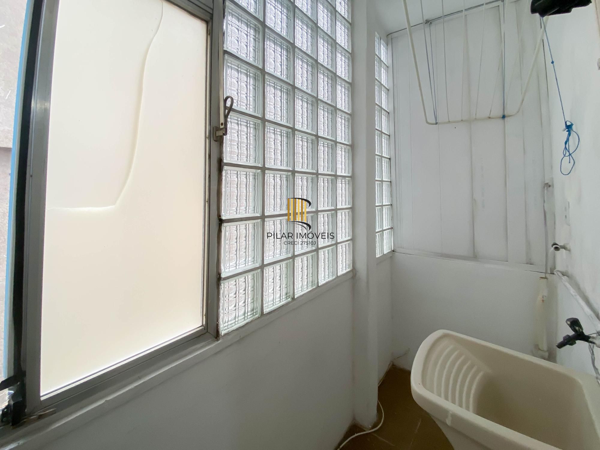 Apartamento 2 dormitórios na Duque de Caxias, Centro Histórico