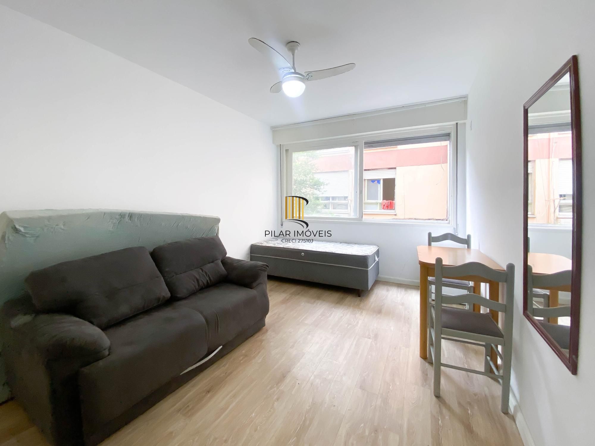 Apartamento mobiliado para venda na Rua Coronel Genuíno – Centro Histórico