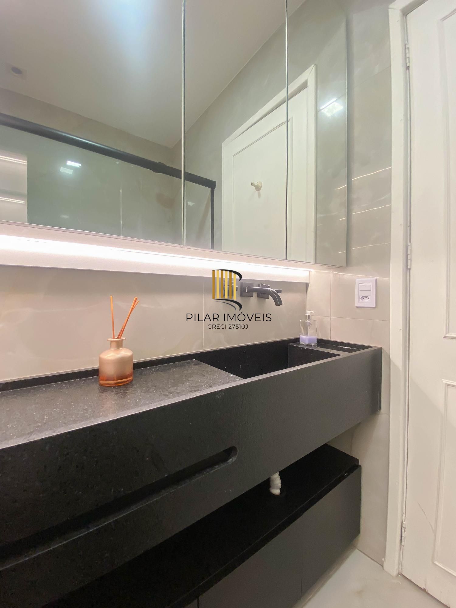 Apartamento mobiliado 2 dormitórios com closet e 2 vagas – Duque de Caxias