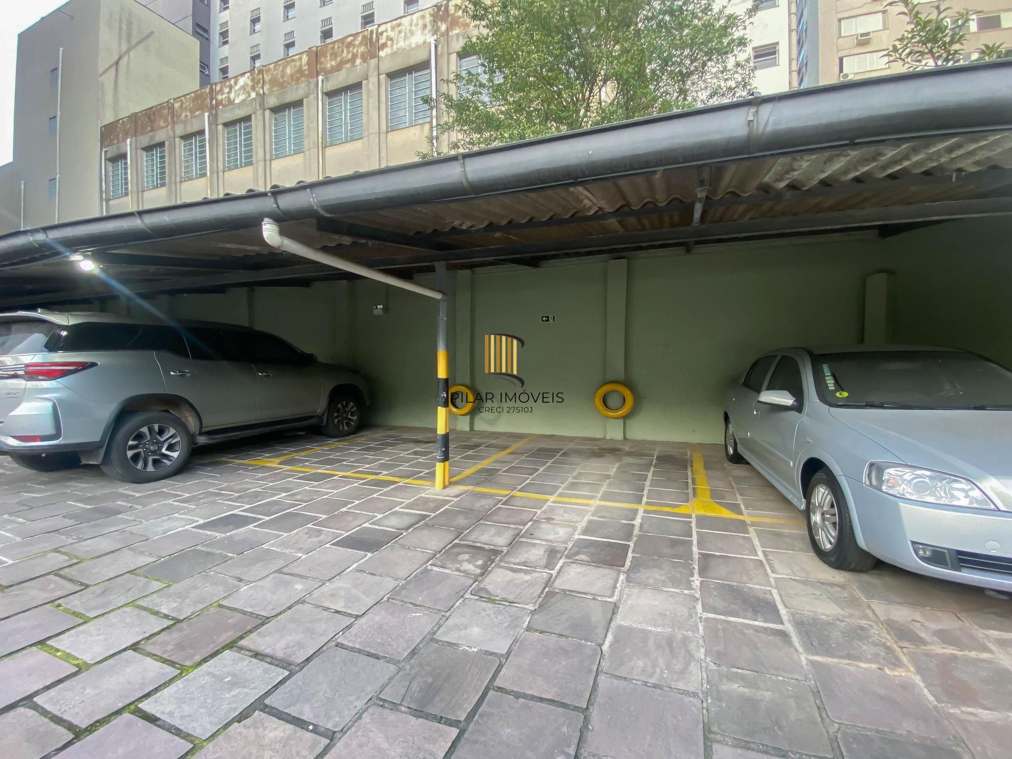 Apartamento mobiliado 2 dormitórios com closet e 2 vagas – Duque de Caxias