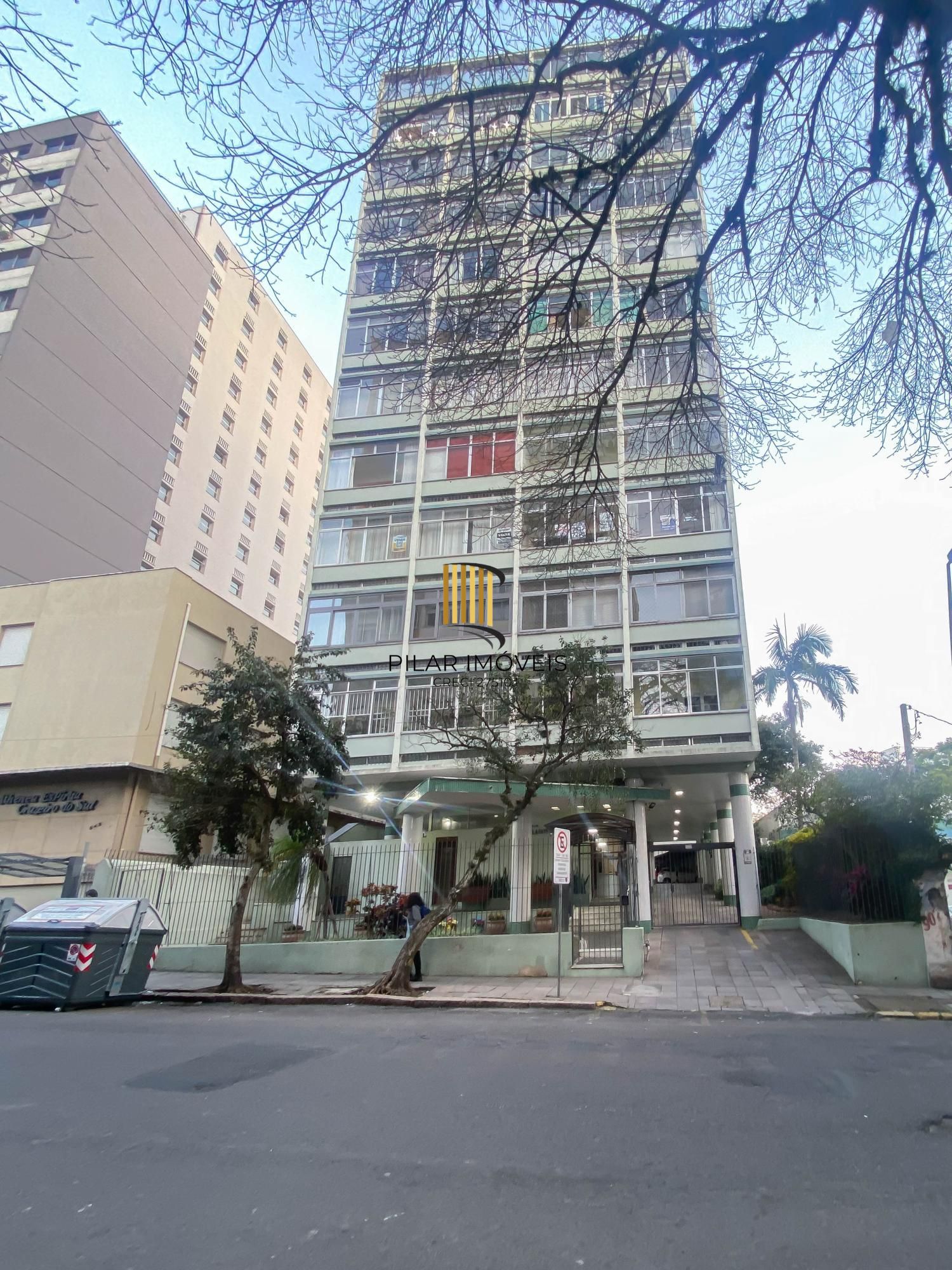 Apartamento mobiliado 2 dormitórios com closet e 2 vagas – Duque de Caxias