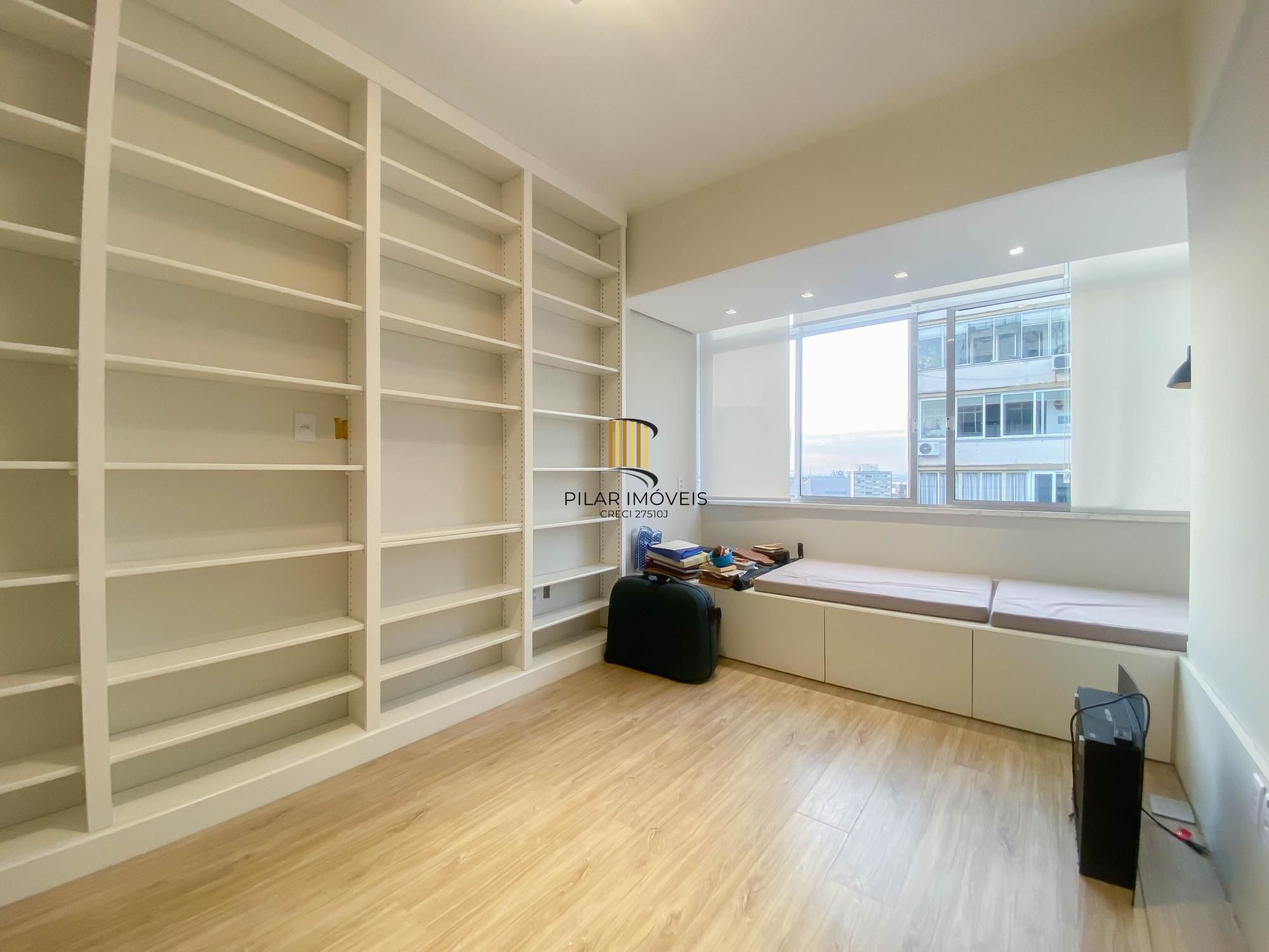 Apartamento mobiliado 2 dormitórios com closet e 2 vagas – Duque de Caxias