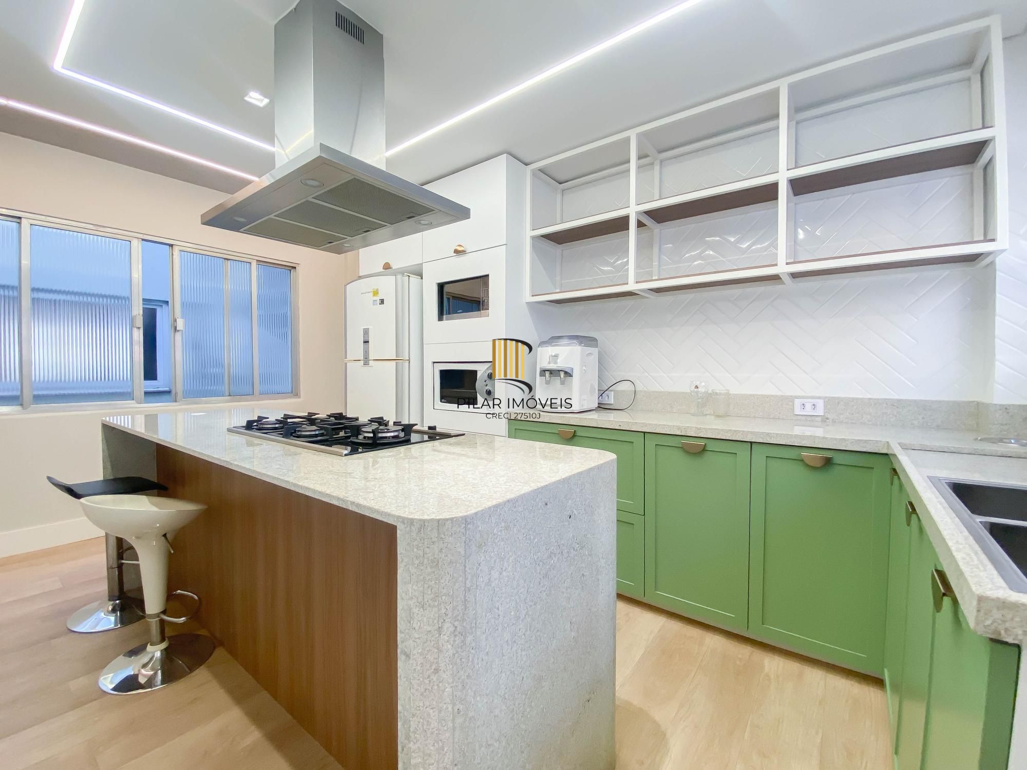 Apartamento mobiliado 2 dormitórios com closet e 2 vagas – Duque de Caxias