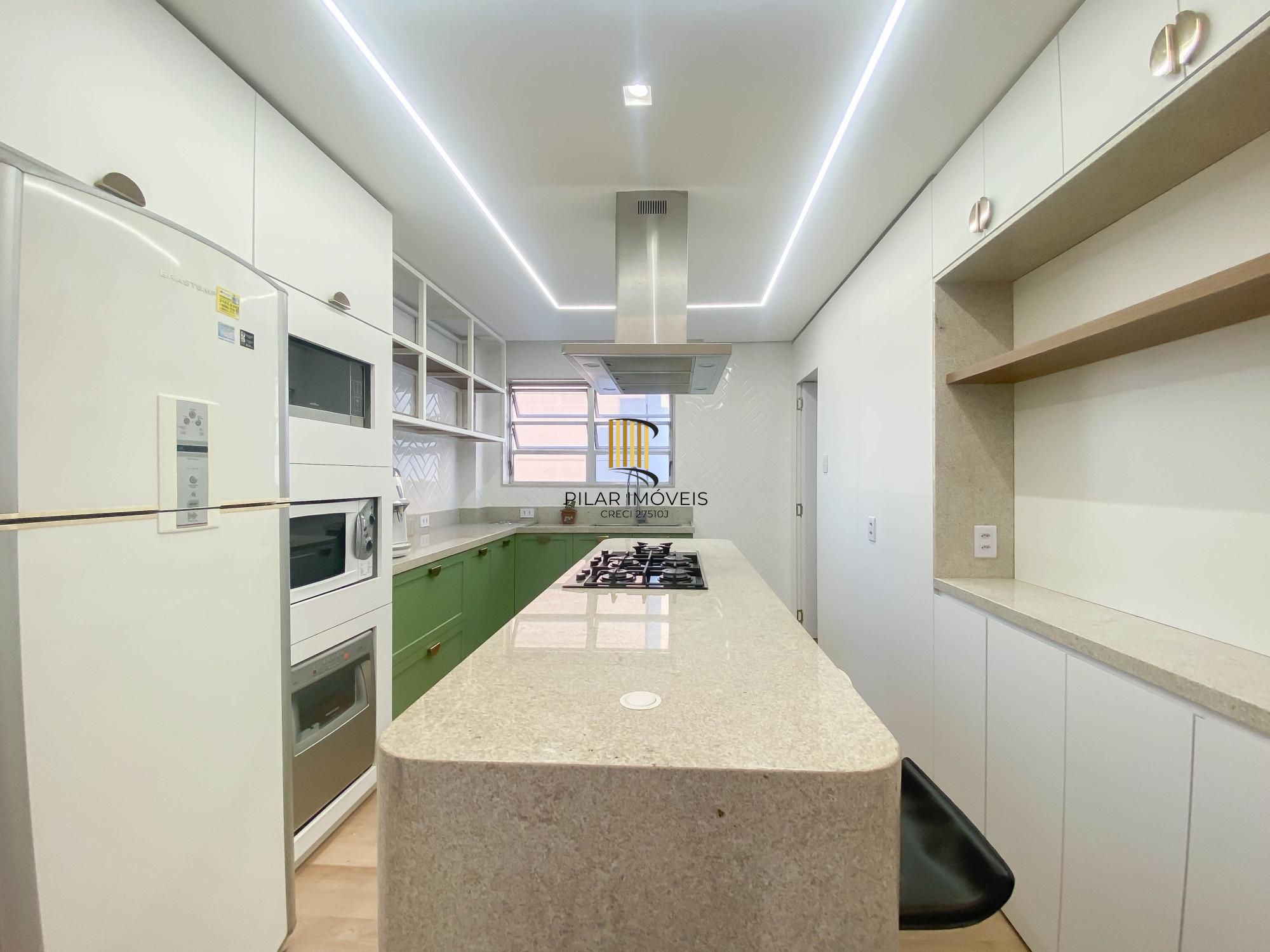 Apartamento mobiliado 2 dormitórios com closet e 2 vagas – Duque de Caxias
