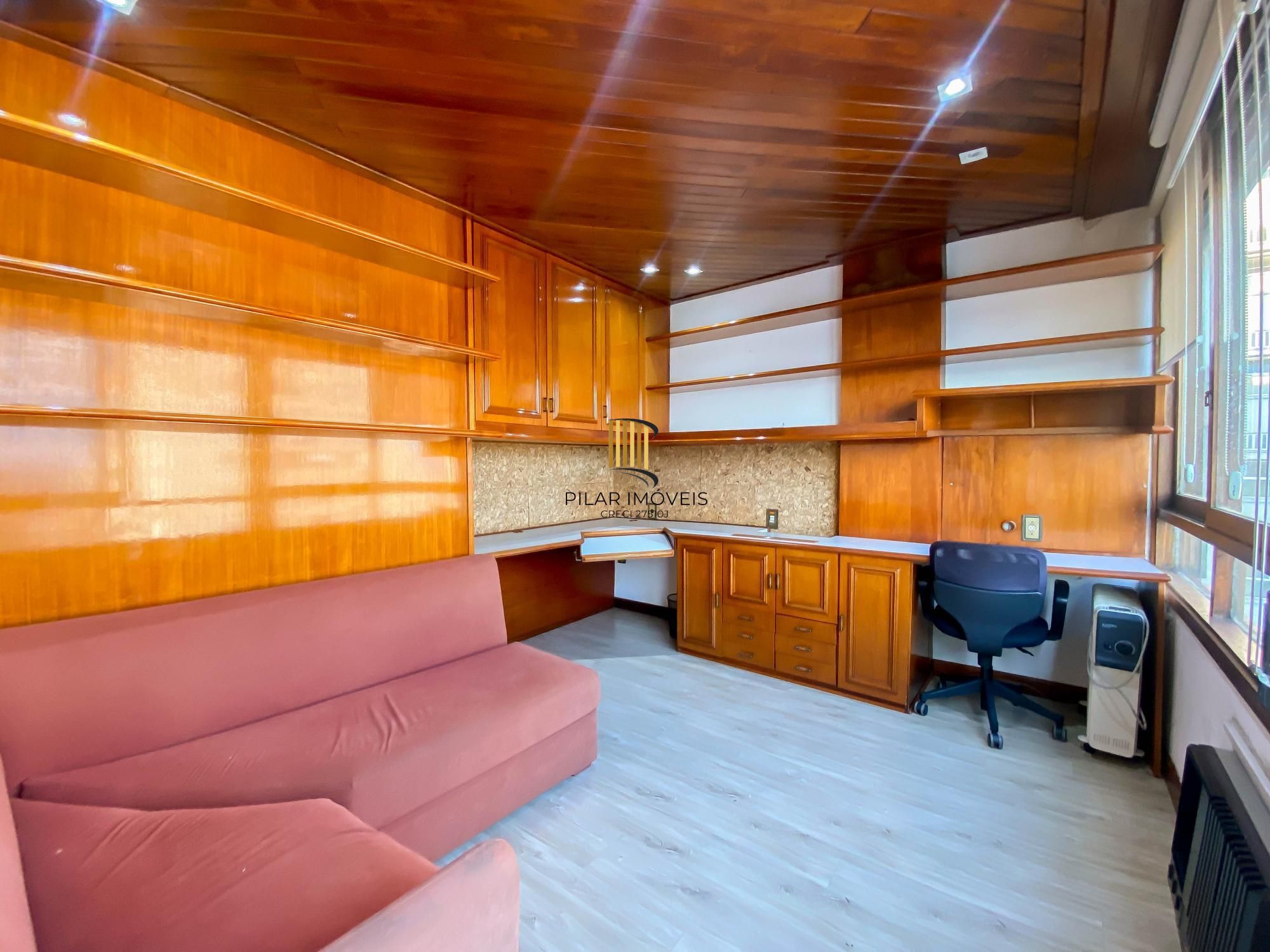 Apartamento mobiliado 2 dormitórios com closet e 2 vagas – Duque de Caxias
