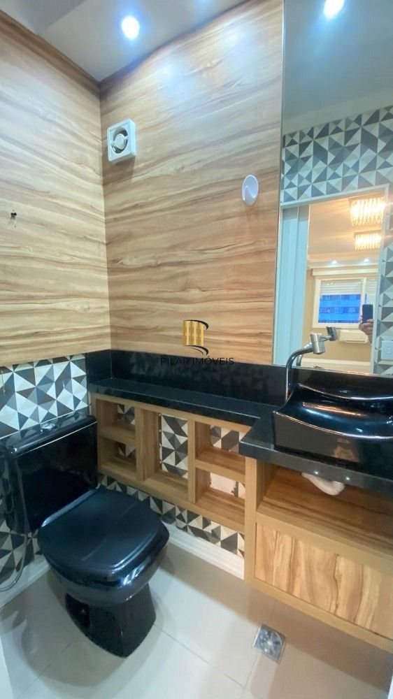 VENDA de apartamento no Ed. Dom Raffaele, localizado na Rua Jose do Patrocinio, Cidade Baixa, Porto Alegre.