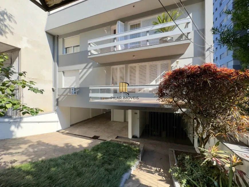 Apartamento Reformado com 2 Dormitórios e 1 Vaga Coberta - Mont Serrat