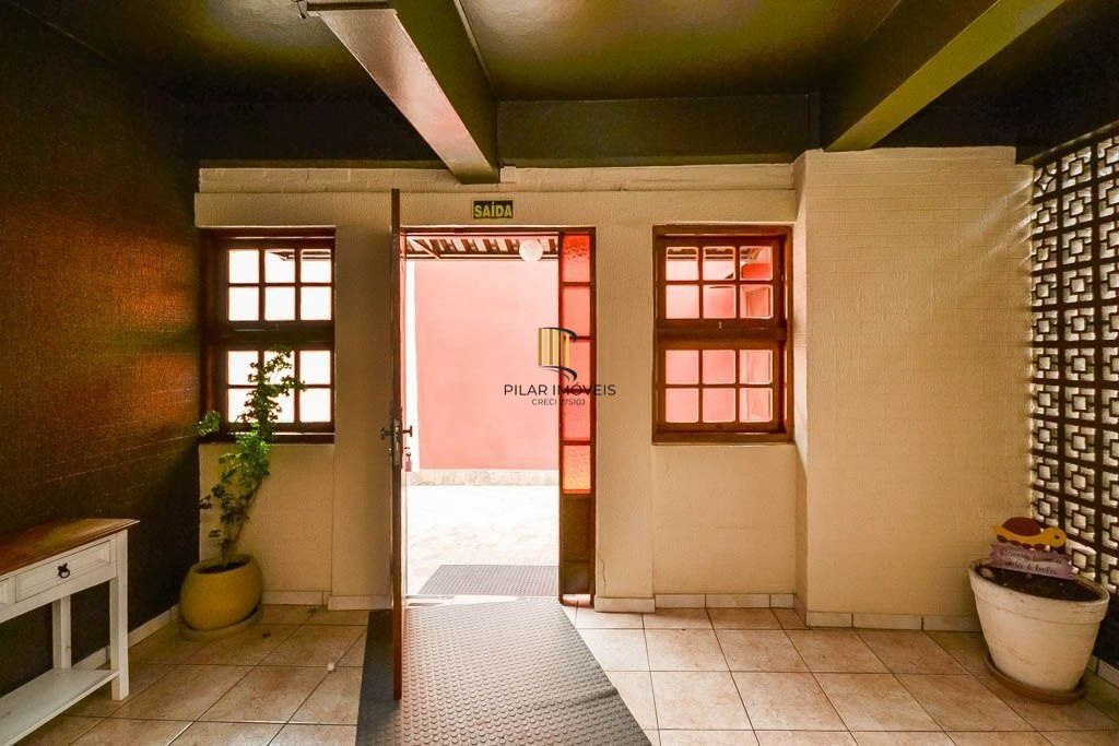 APARTAMENTO 2 DORMITÓRIOS - BAIRRO AZENHA