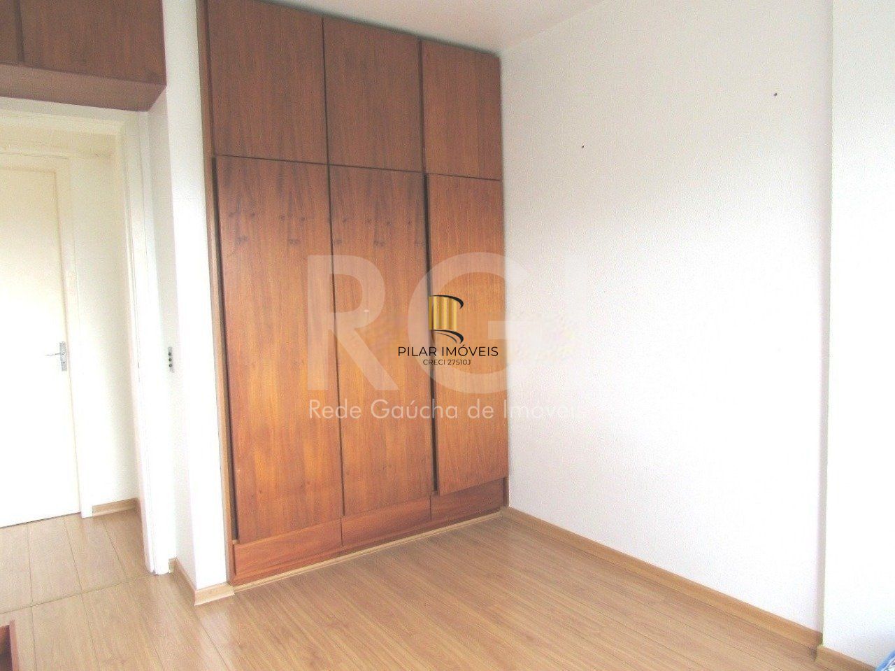 Apartamento 1 quarto com sacada e garagem!