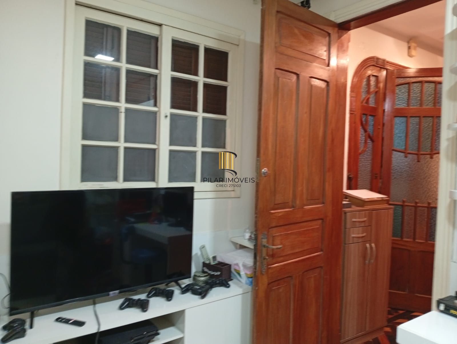 Casa com 5 quartos , 7 banheiros e pátio!