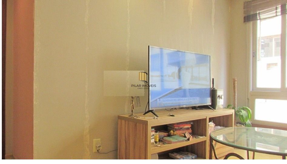 Apartamento para Venda - 104.12m², 3 dormitórios, sendo 1 suites, 1 vaga - Petró