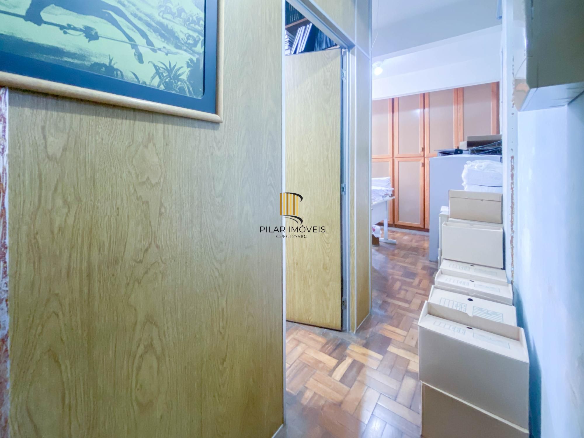 Sala Comercial Vista para o Guaíba, 2 Ambientes e Banheiro - Galeria do Rosário