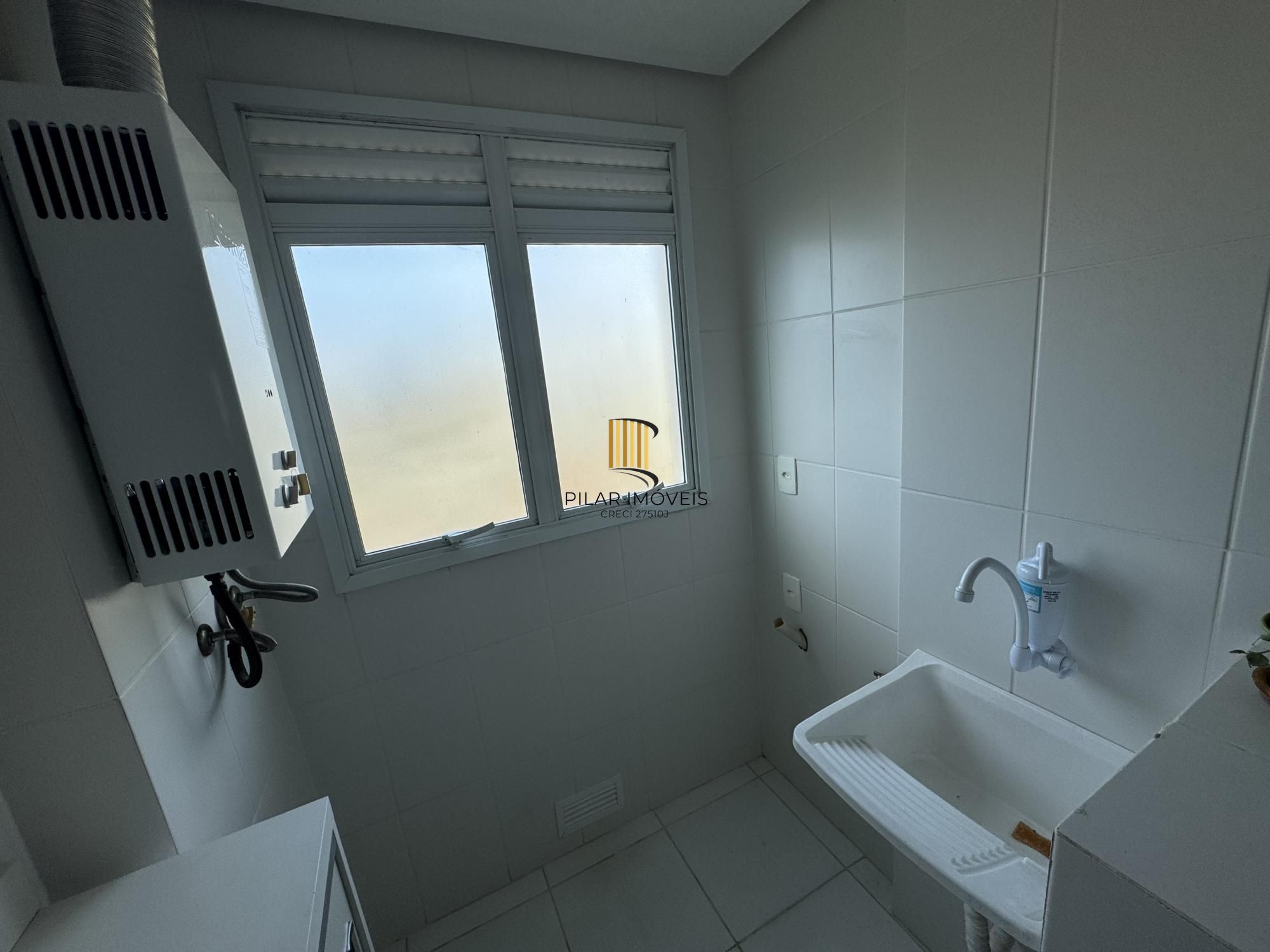 Apartamento em andar alto, posição solar norte/nascente, com excelente iluminação e ventilação natural.