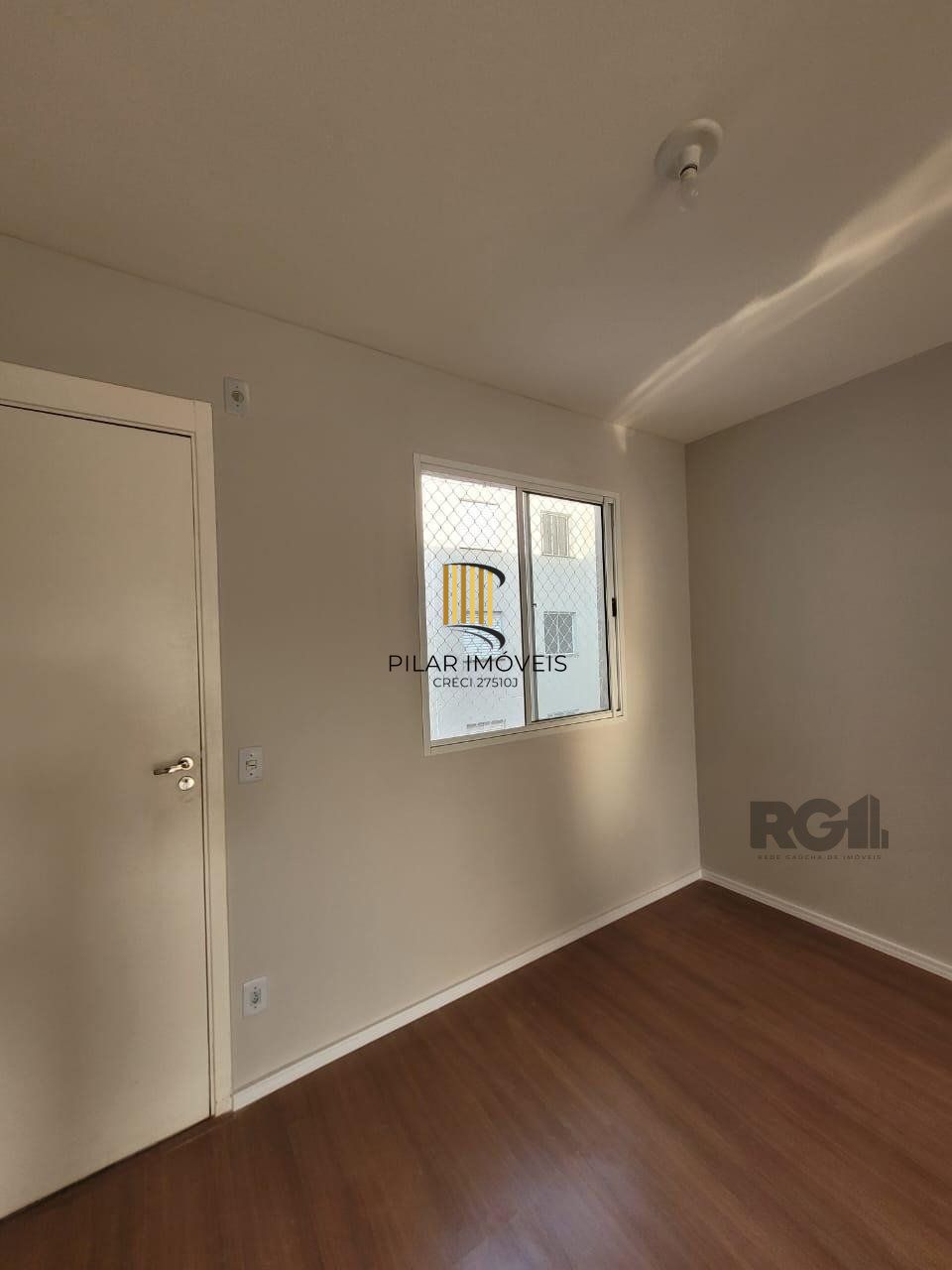 Ótima Casa Terrea,  2 dormitórios , 2 vagas de garagens bairro Hipica em Porto A