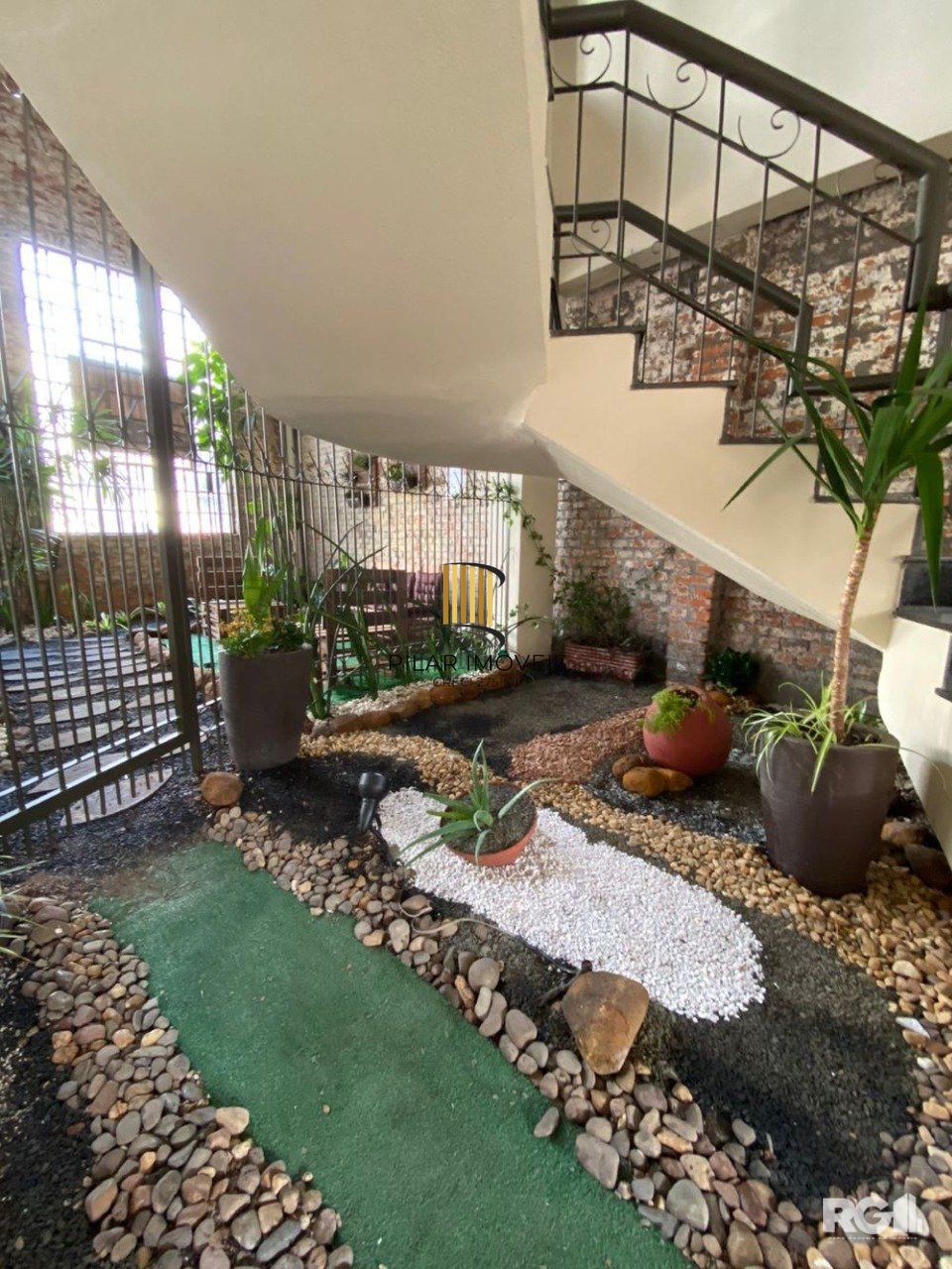 APARTAMENTO 2 DORMITÓRIOS COM VAGA DE GARAGEM COBERTA! CÓD.390235