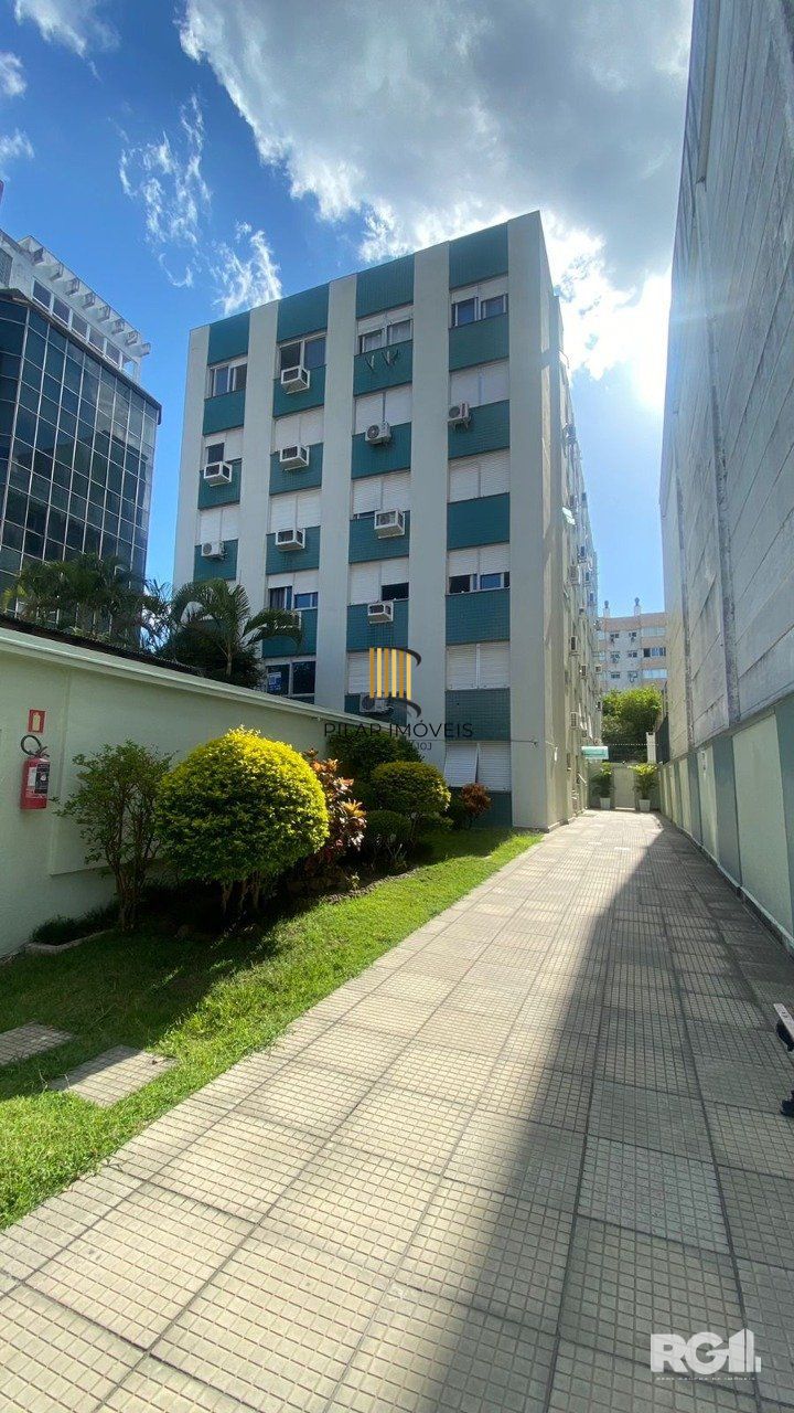 Ótimo apartamento à venda na Cidade Baixa, localizado na Rua Baronesa Do Gravataí.
