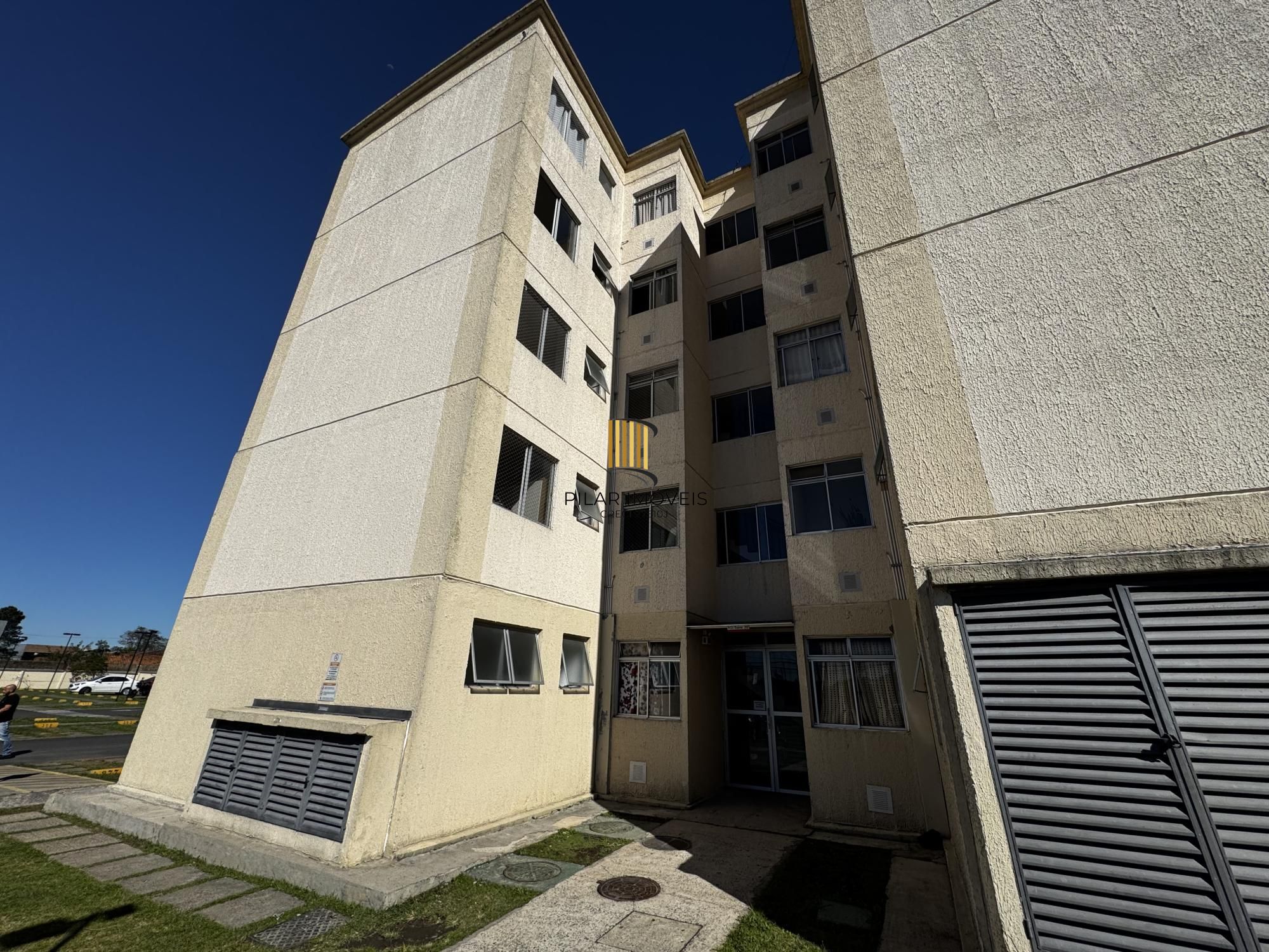 Apartamento de 2 dormitórios com garagem