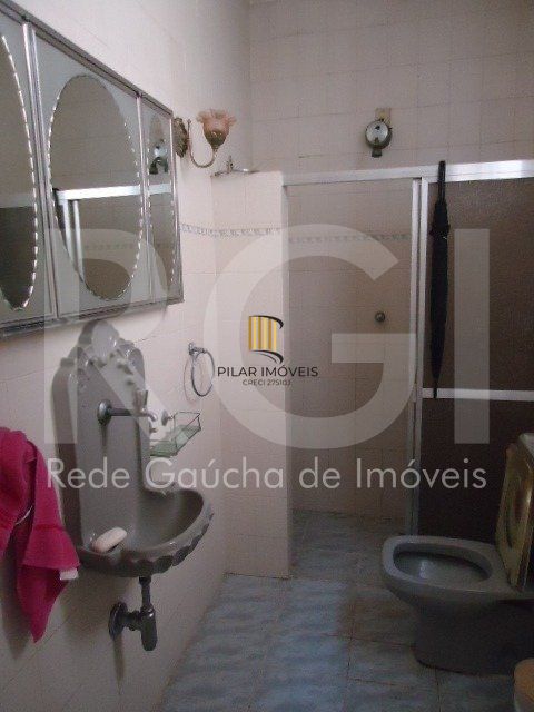 Casa para Venda - 170m², 3 dormitórios e garagem na  Cidade Baixa