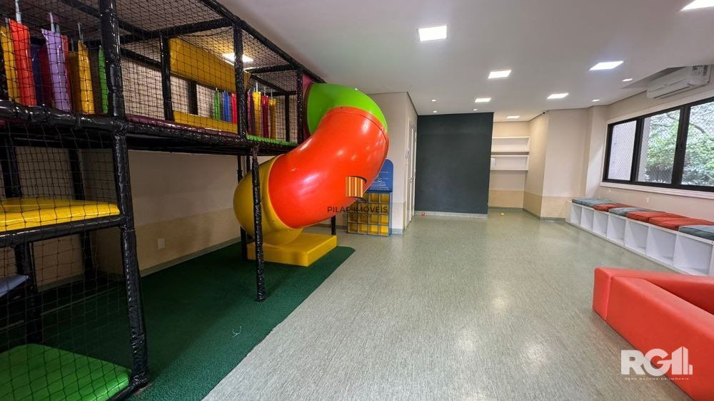 APARTAMENTO SEMI MOBILIADO - 3  DORM COM  GAR - CÓD. RP390648