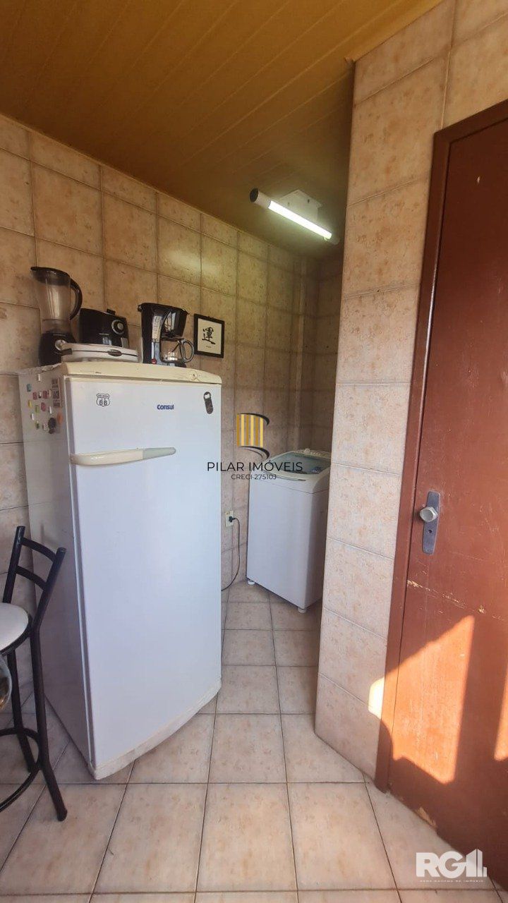 Apartamento de 2 dormitórios, mobiliado.