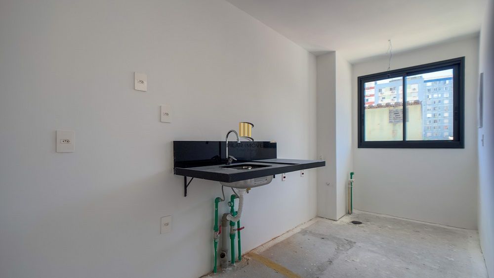 Impecável Condomínio na Cidade Baixa - 2 dorm com Gar.