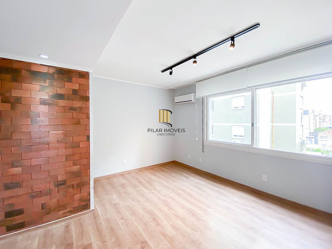 Apartamento 2 Dormitórios com Vaga Coberta e Cozinha Planejada no Bom Fim